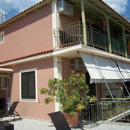 Apartmán Ramona Lourdata  Exteriér fotografie